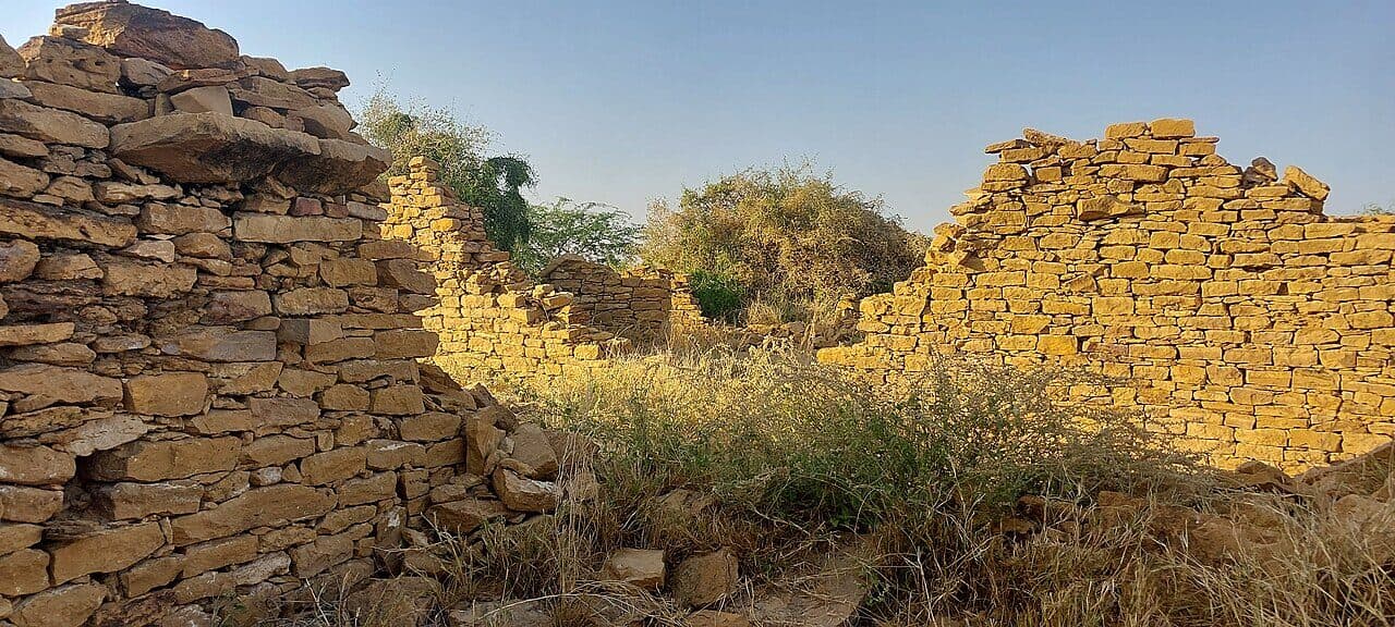 Roofless sandstone houses of the abandoned village of Kuldhara